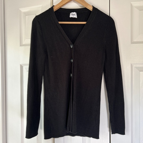 Legacy Button Front Top - Picture 3 of 5